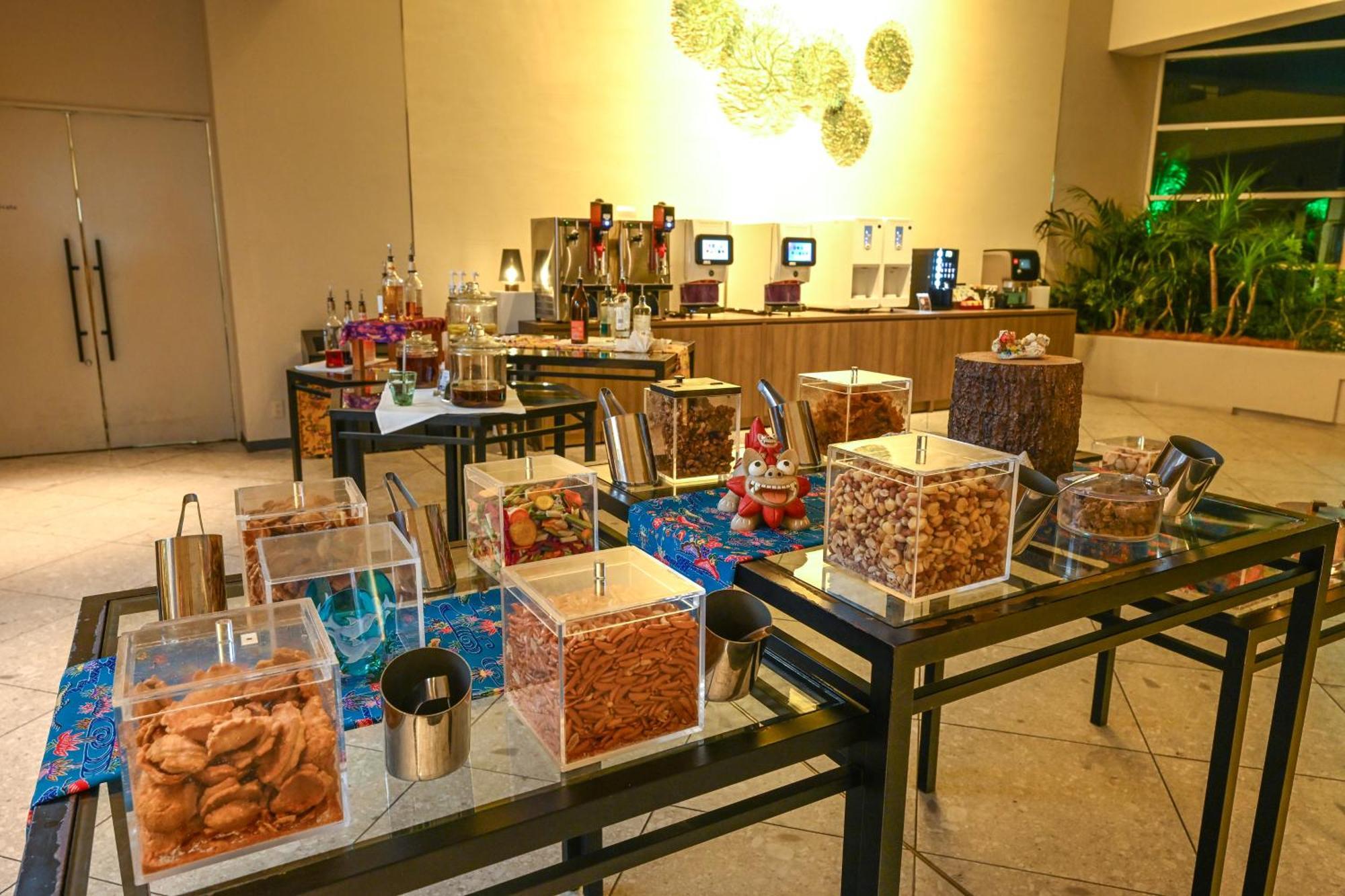 Grand Mercure Okinawa Cape Zanpa Resort Yomitan Buitenkant foto